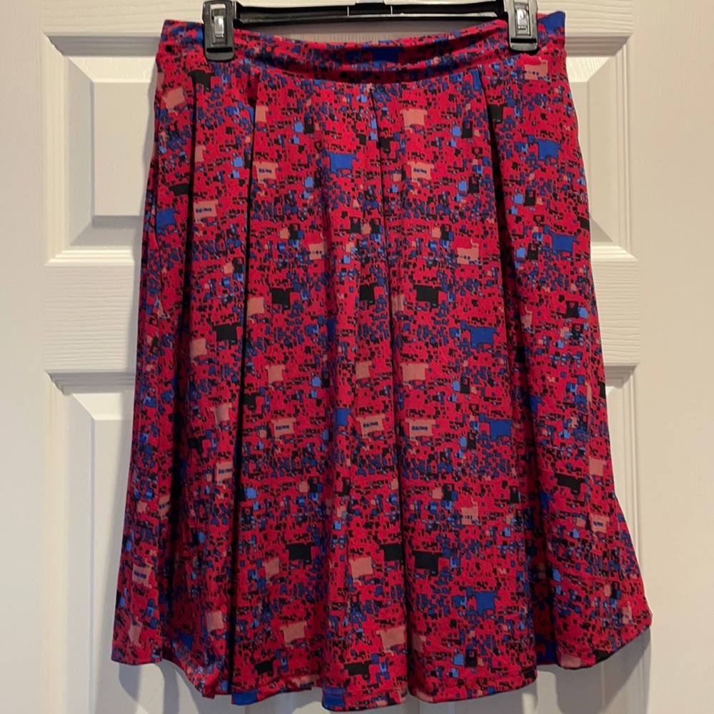 Luluroe Madison skirt with pockets!